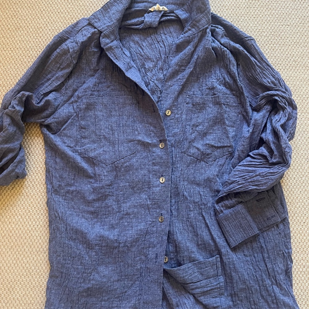 Women's Blue linen Casual Shirt - size small